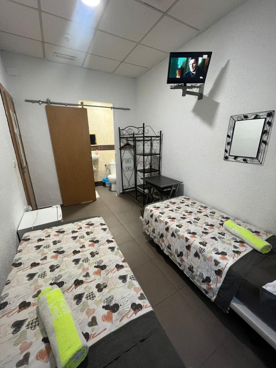 阿利坎特 米兰旅馆酒店 外观 照片 A room at a love hotel in Japan