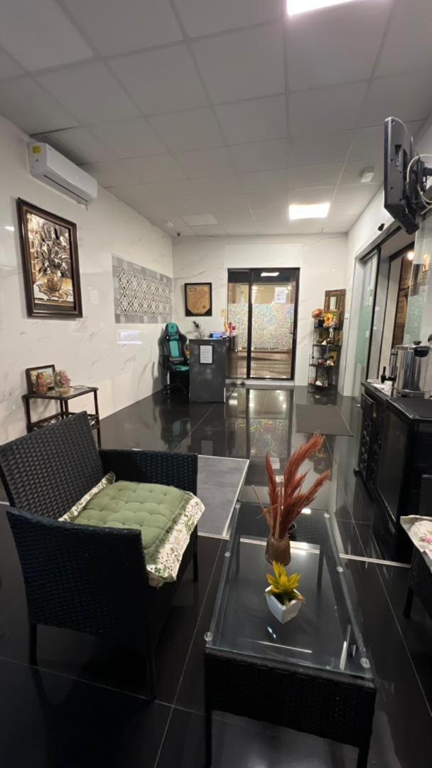 阿利坎特 米兰旅馆酒店 外观 照片 A dental practice in India