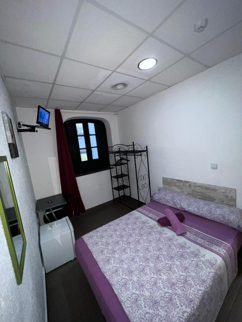 阿利坎特 米兰旅馆酒店 外观 照片 A room at the hotel